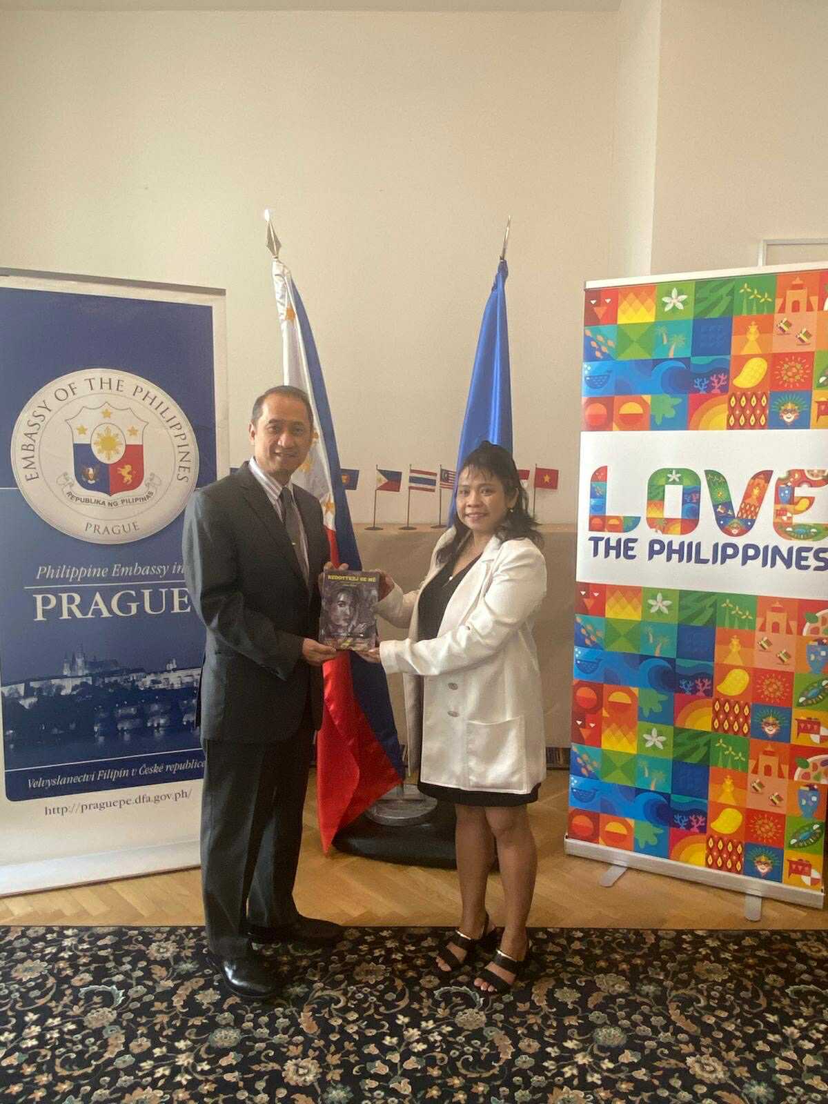 H.E. Edgardo Meñez and Reysa Alenzuela