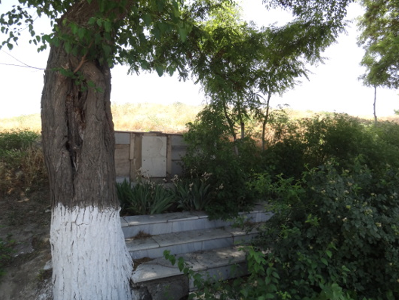 Payrav Sulaymoni’s grave Payrav Sulaymoni’s grave